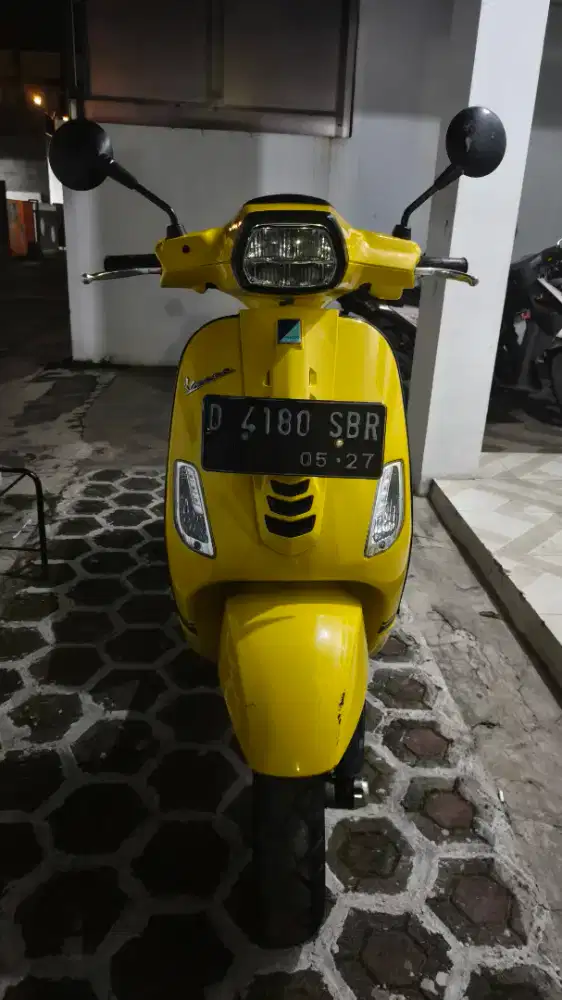 VESPA S 125 KUNING
