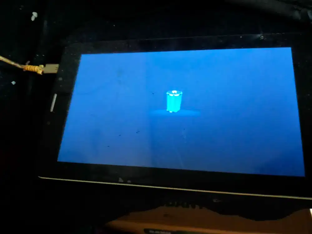 tablet advance warna putih