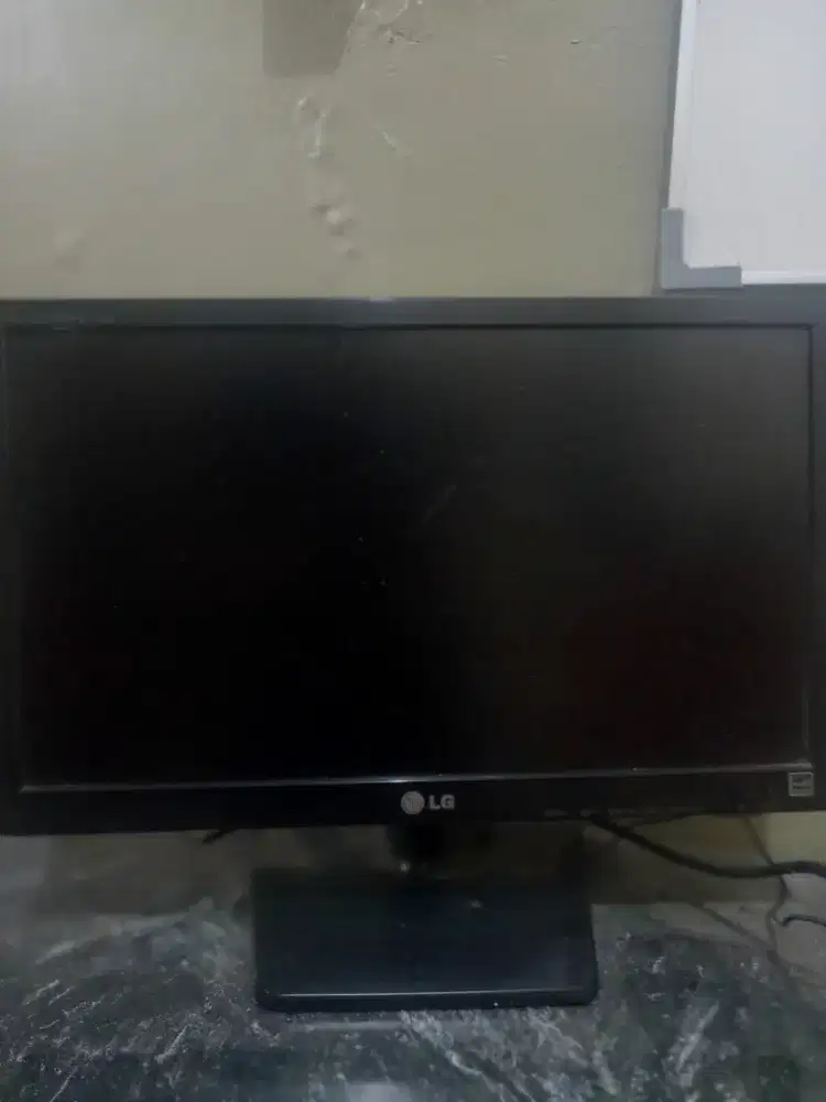 Monitor pc LG dan lenovo