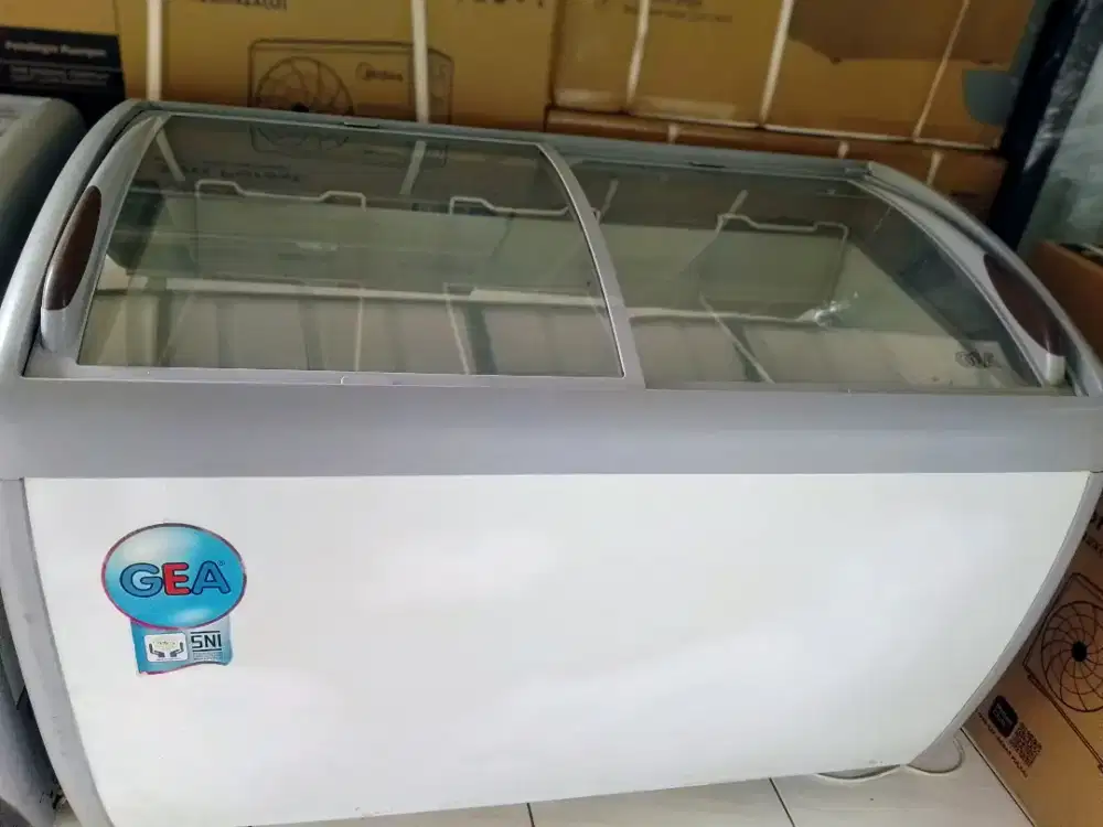 Freezer Sliding GEA 360 Liter