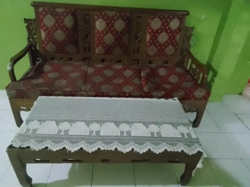Sofa kayu jati bekas kondisi baik