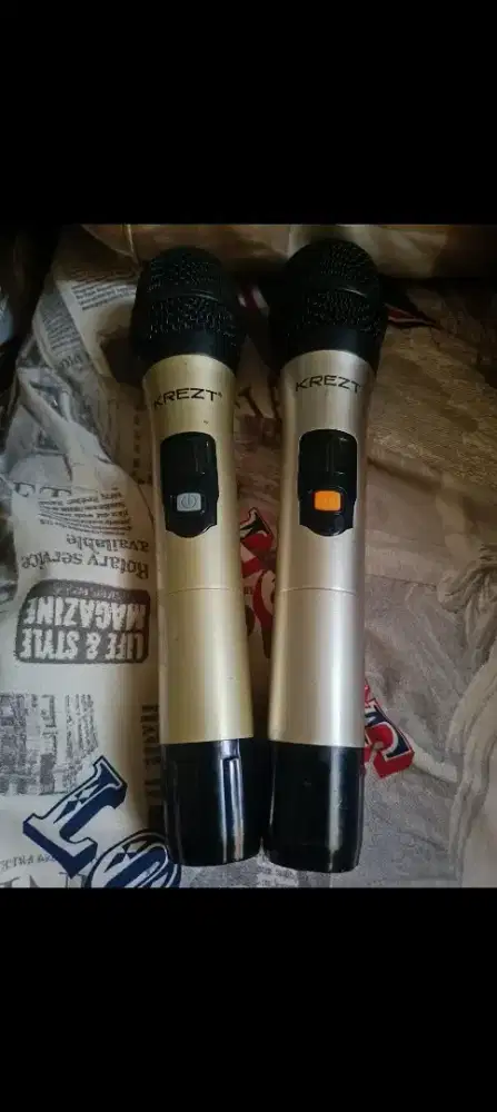 Dijual 2 Pcs  sepasang MIC Wireless Krezt Original siap pakai.
