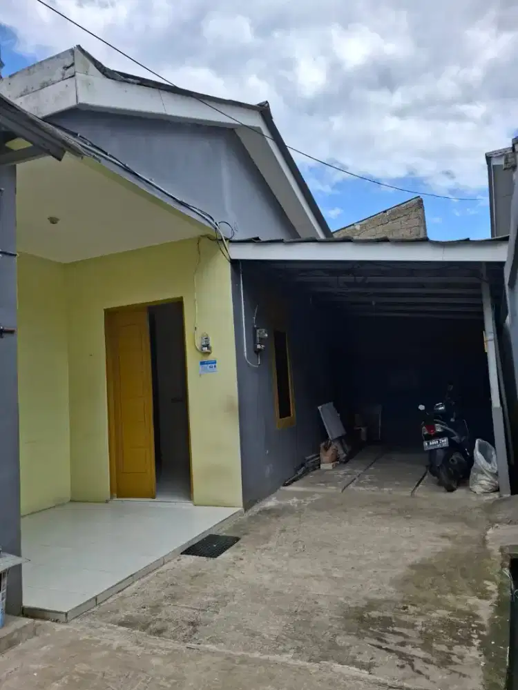 DIKONTRAKKAN RUMAH TINGGAL COCOK UNTUK KELUARGA