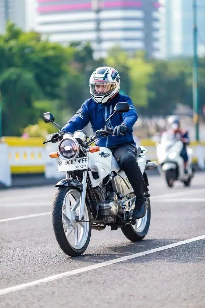 Honda Tiger 2000 Tahun 2005 (Tilam looks Tilas)