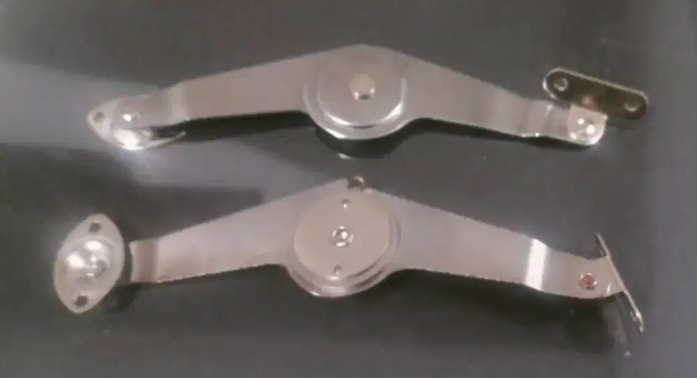 ENGSEL SIKUTAN JENDELA