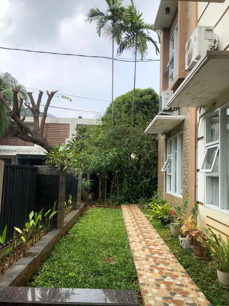 Rumah Strategis Dgn Furnished di Bintaro Sektor 9 Tangsel Gb- 8413