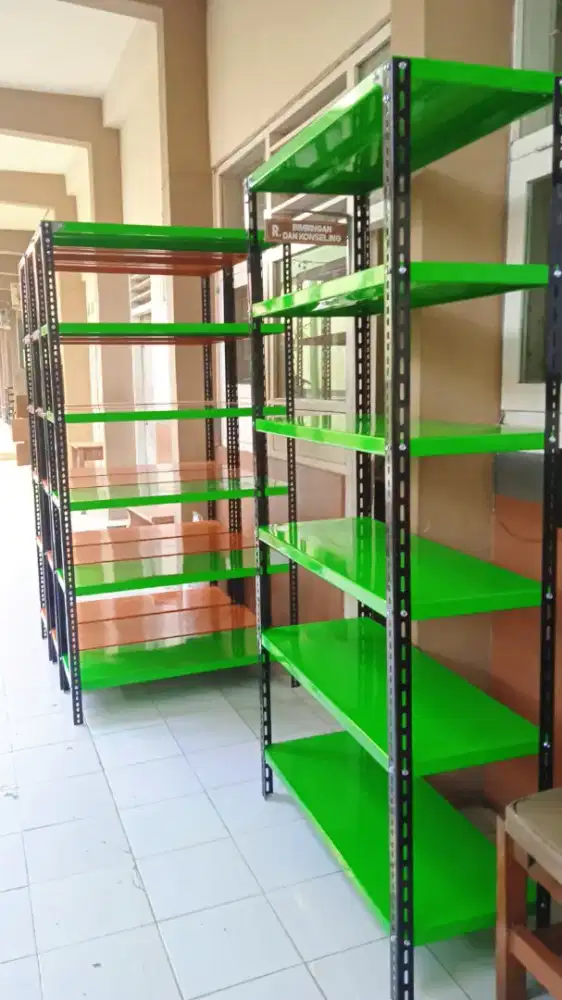 Rak buku rak besi rak siku lubang