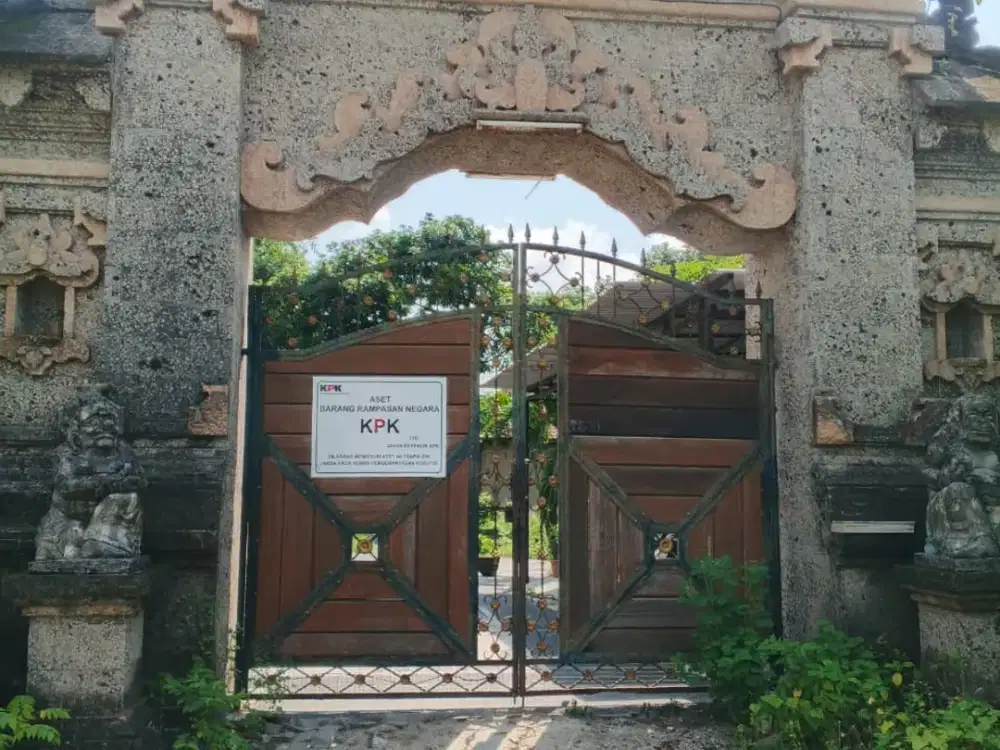 DIJUAL 2 BIDANG TANAH DENGAN BANGUNAN TOTAL LUAS 690 M² - BADUNG