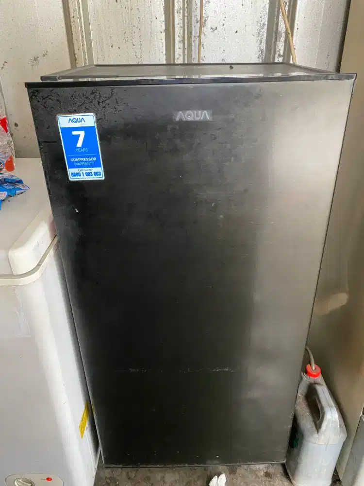 Kulkas 1 pintu Merek Aqua