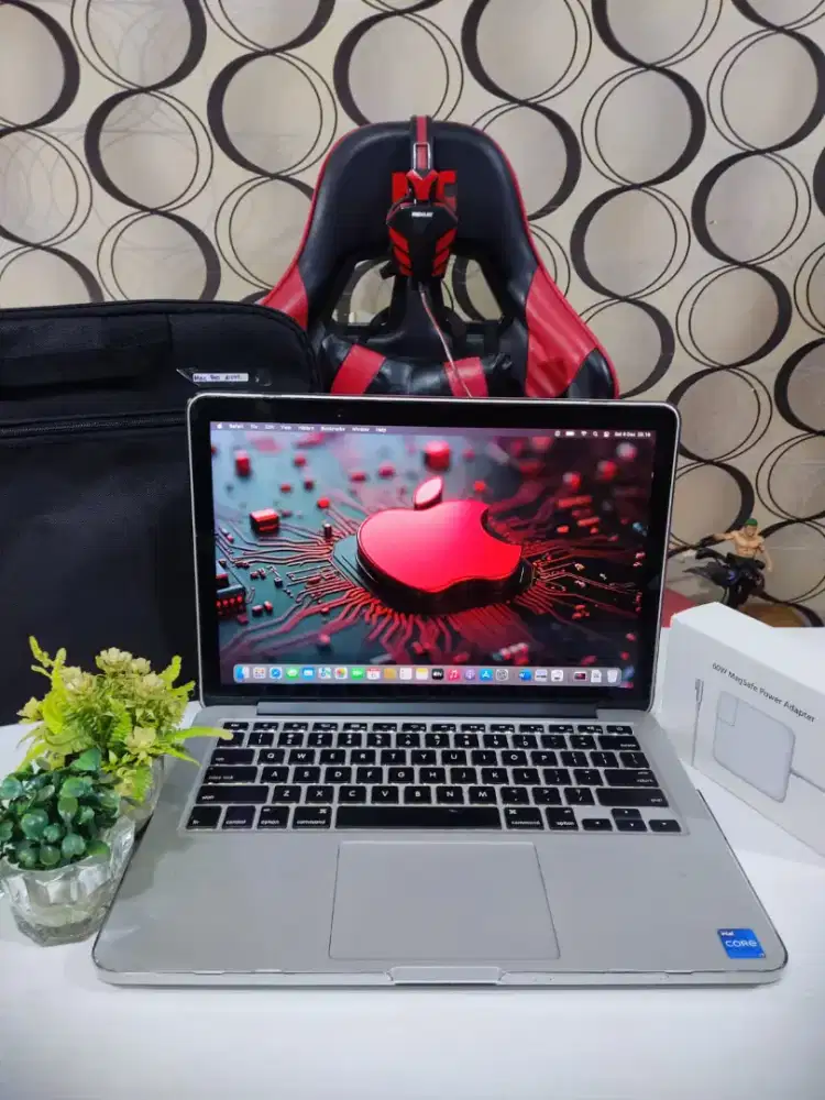 Macbook Pro RETINA A1502 Core i5 Ram 8Gb/Ssd Batre awet Free Ms OFFICE