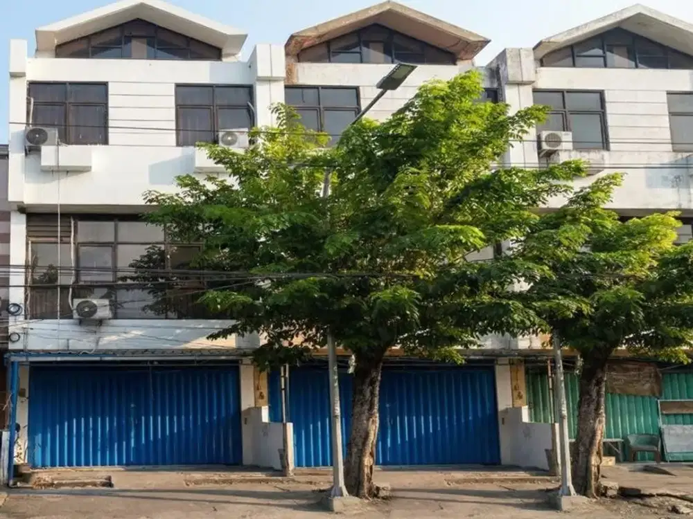 Ruko Nol Jalan Pucang  Bangunan 3 Lantai