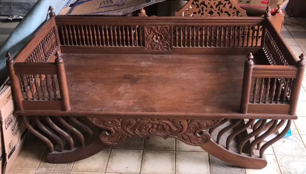 Amben ukir jati lawas