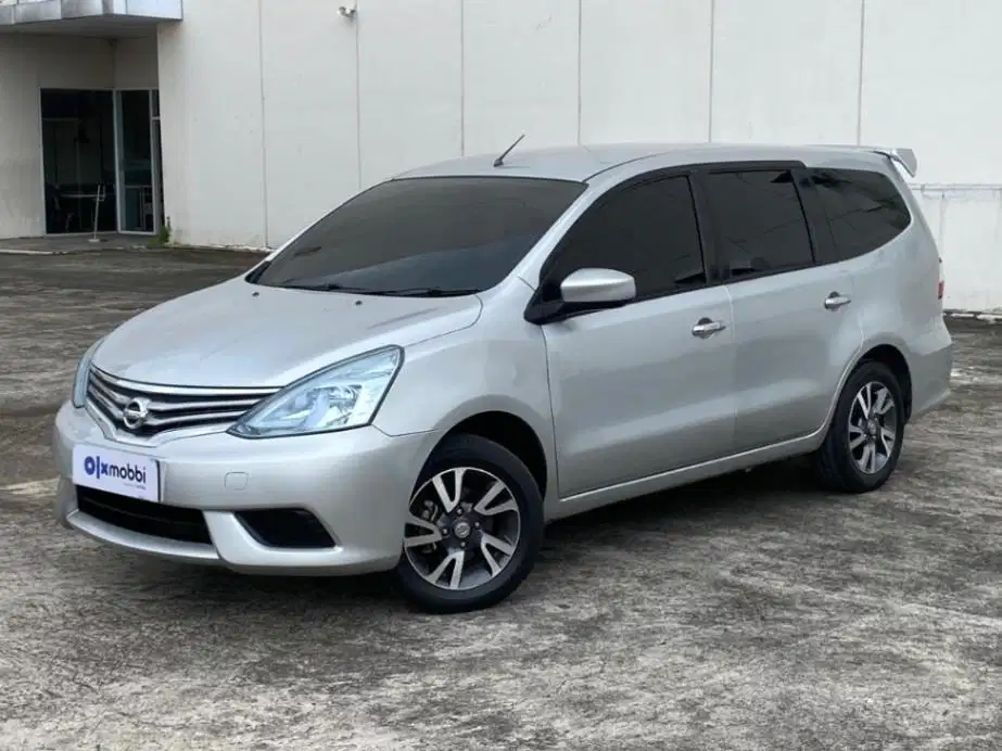 Pajak Panjang Nissan Grand livina 1.5 SV Bensin-MT 2018 Silver LABH