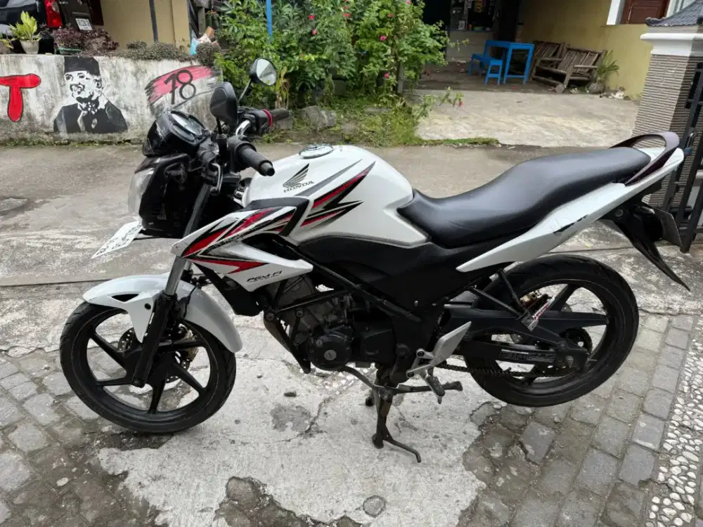 Cb150 R THN 2014 plat AB Bantul