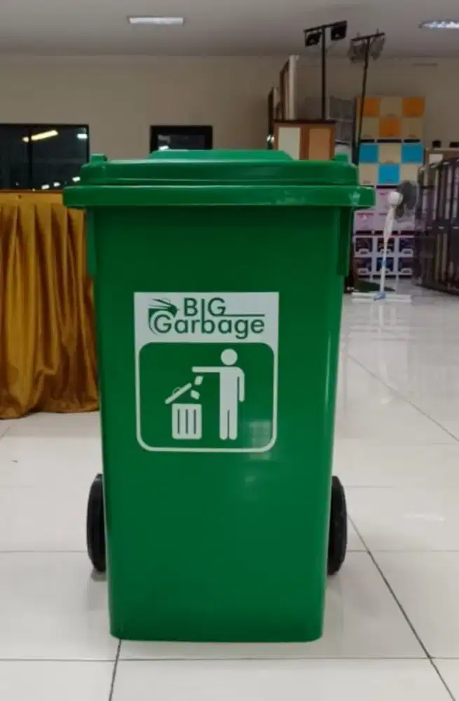 Kotak sampah plastik 100.liter