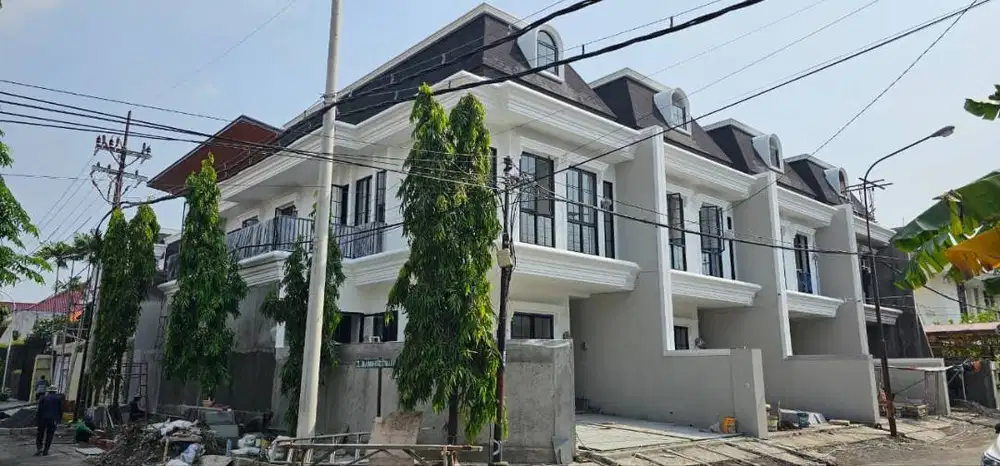 Dijual Rumah New Eropa Style  Dharmahusada Indah Surabaya Timur