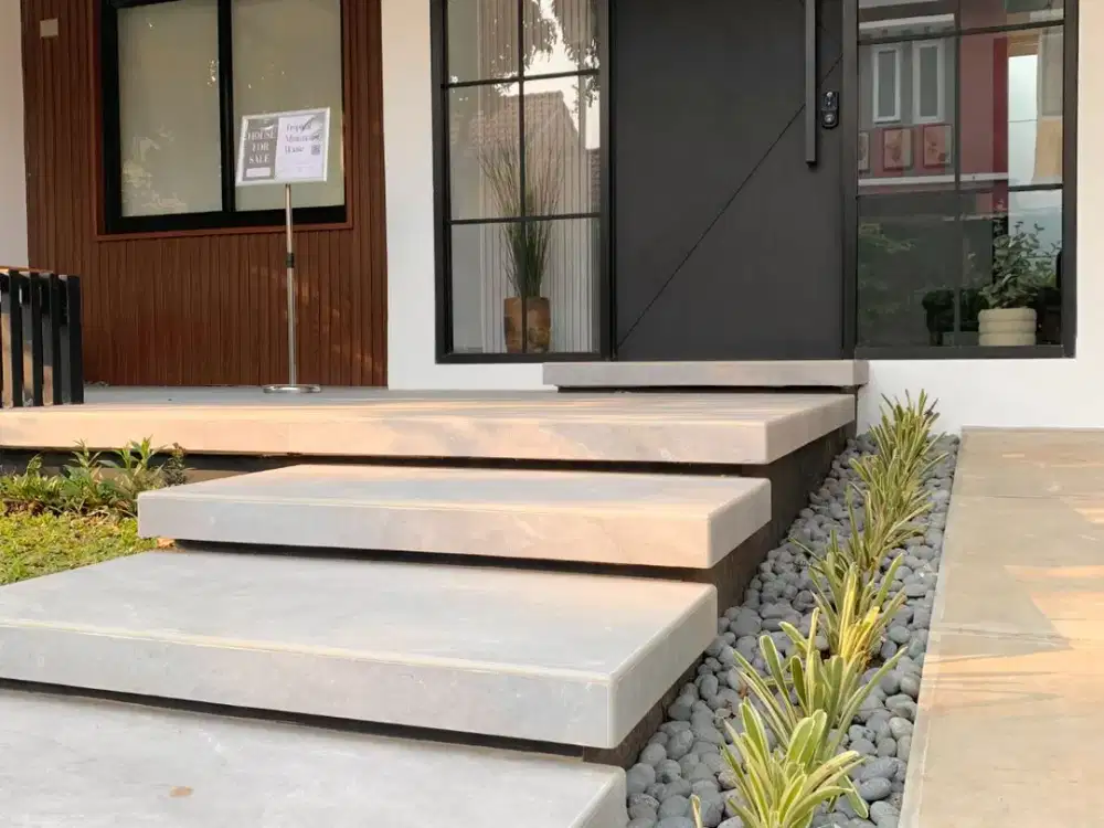 For Sale Rumah Modern di Tatar Banyaksumba Kota Baru Parahyangan,Bandung  Smart Lock Door