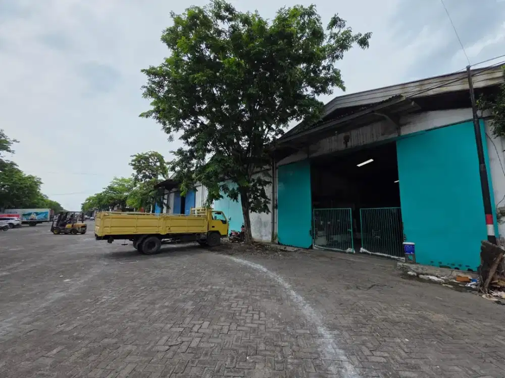 Gudang di Margomulyo Permai