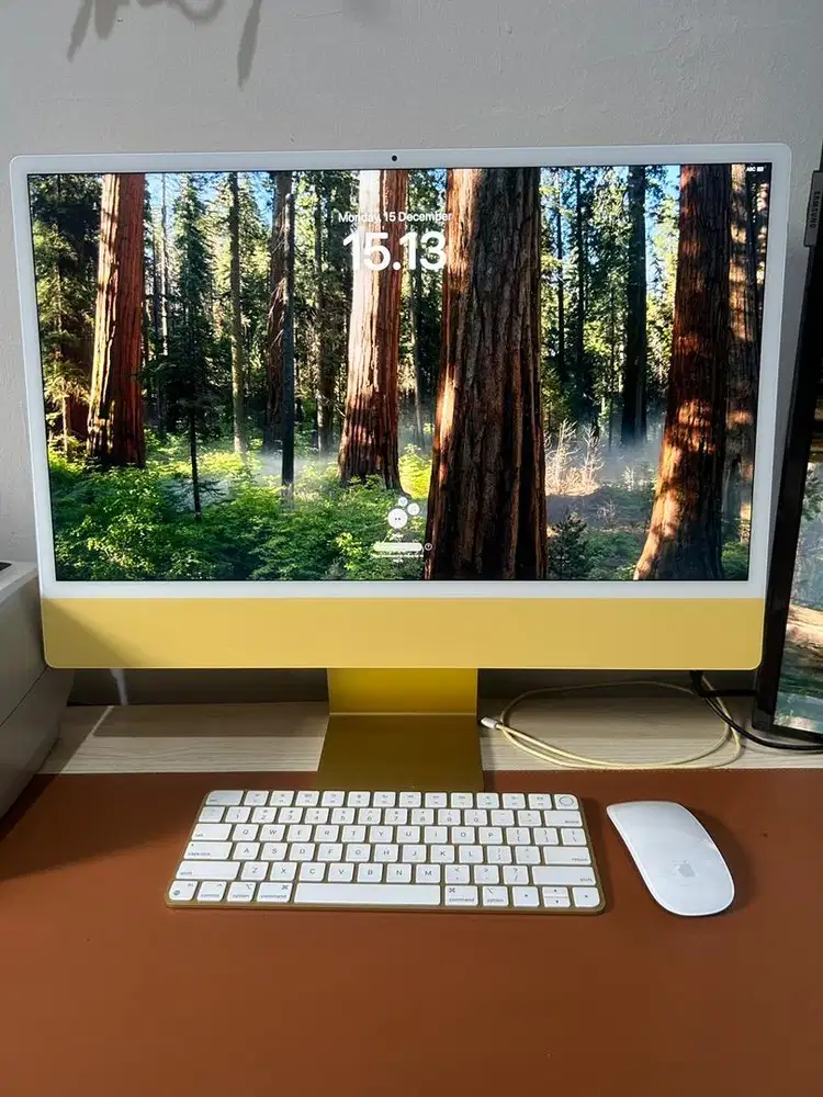 iMac 24 M1 8GB 256GB 2021 - Second  Harga: Rp 15.000.000,- Nego Tipis