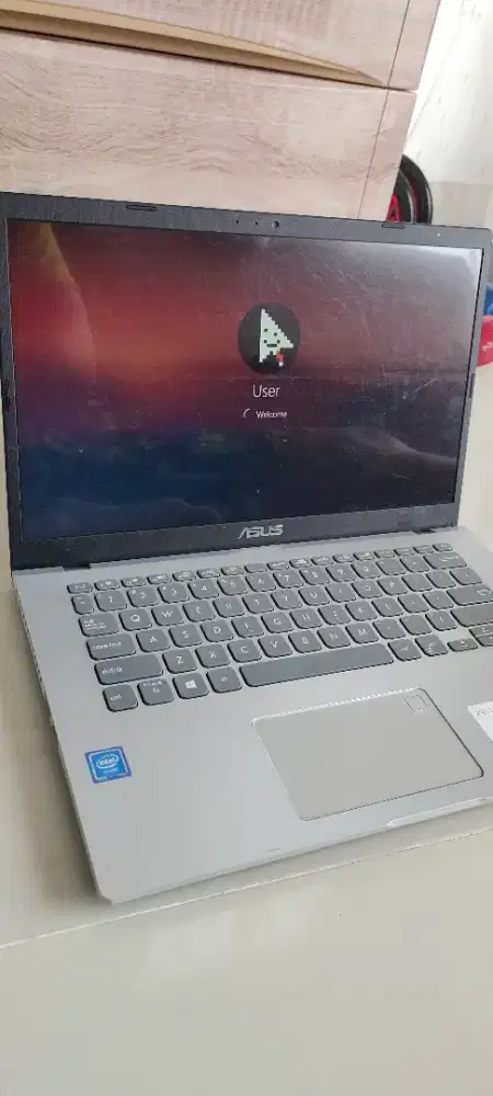 Laptop sekolah, kerja