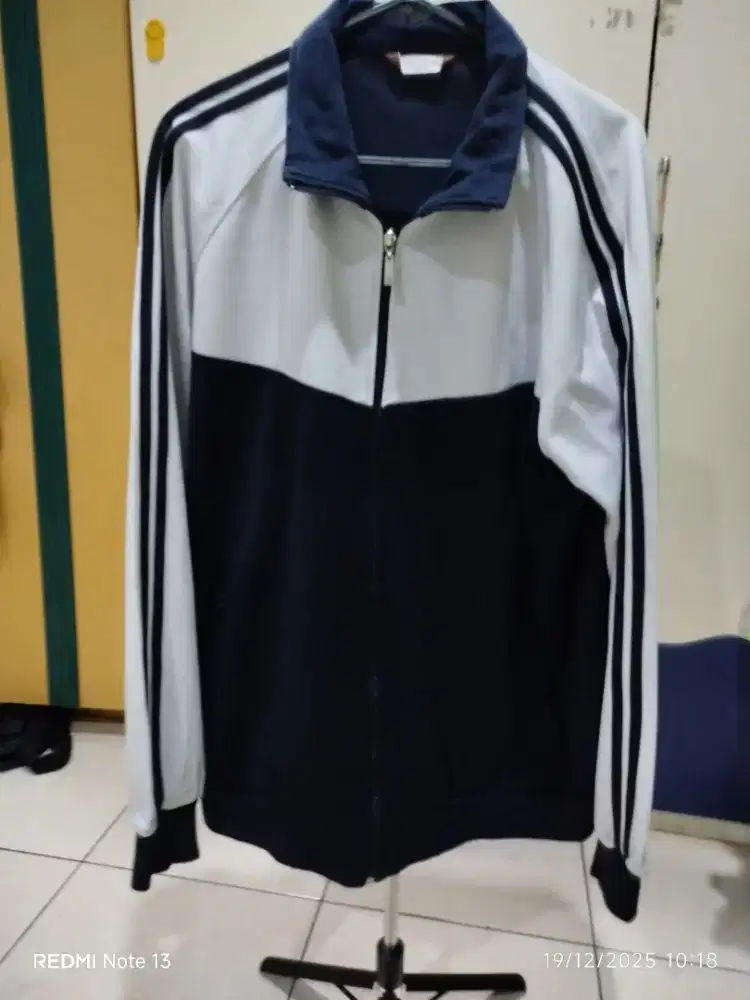 Tranktop model adidas mewah