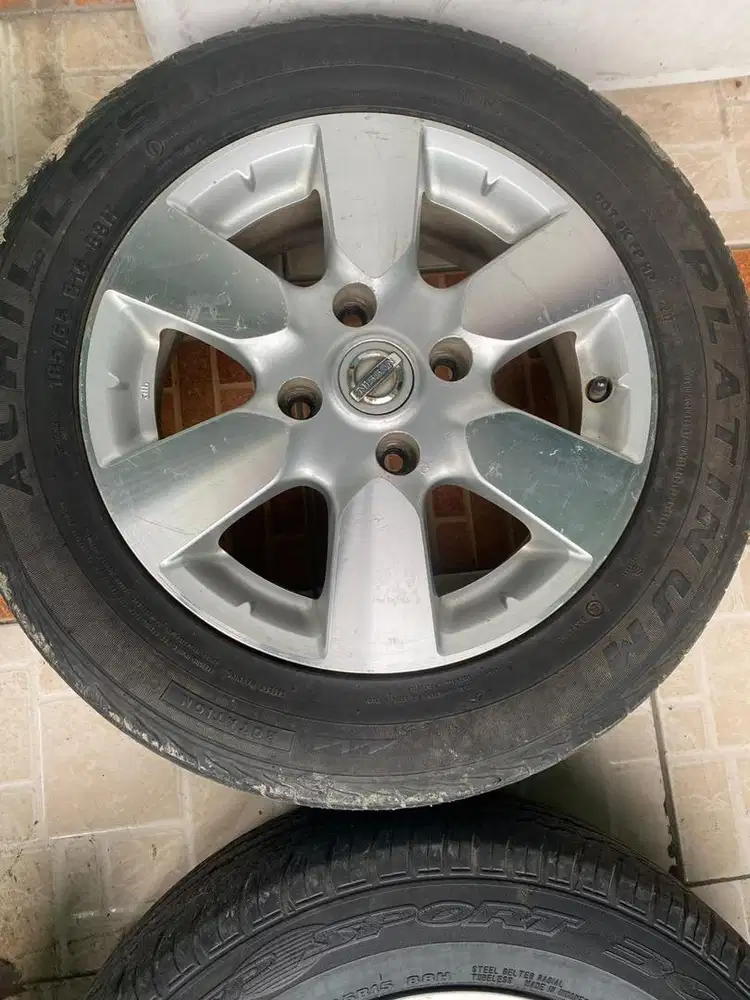 velg nissan livina ori