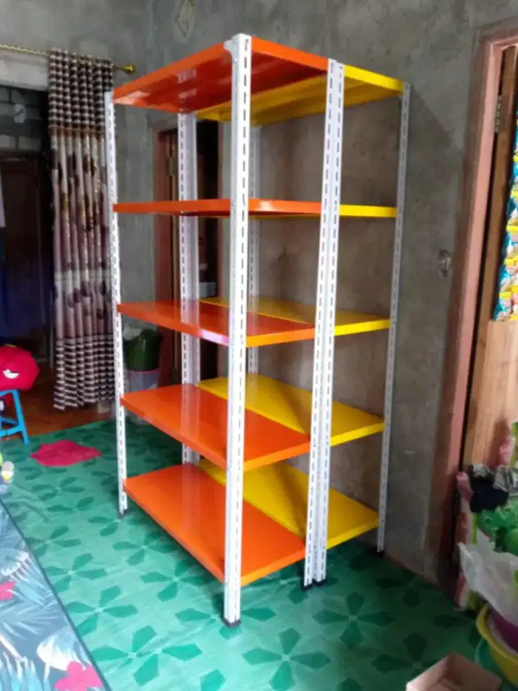 Rak besi rak buku rak siku rak gudang