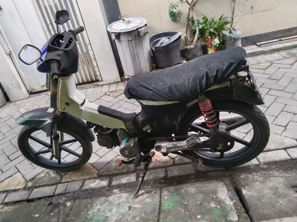 Honda astre delapan ratus kuat