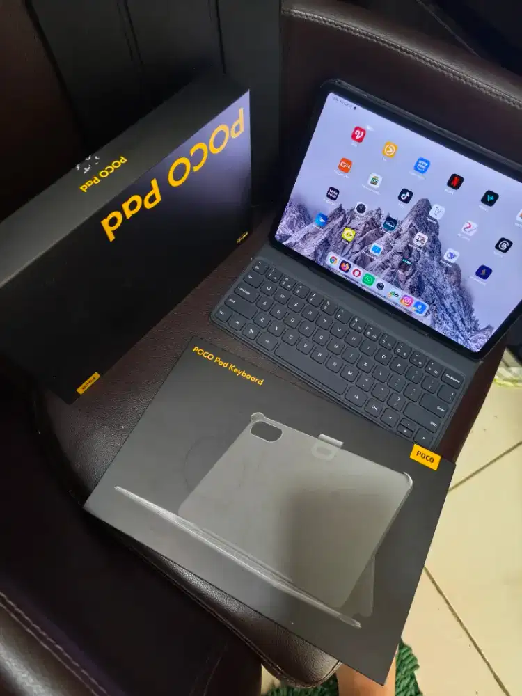 WTS Xiaomi Poco pad 8/256 include keyboard & microsd 128GB
