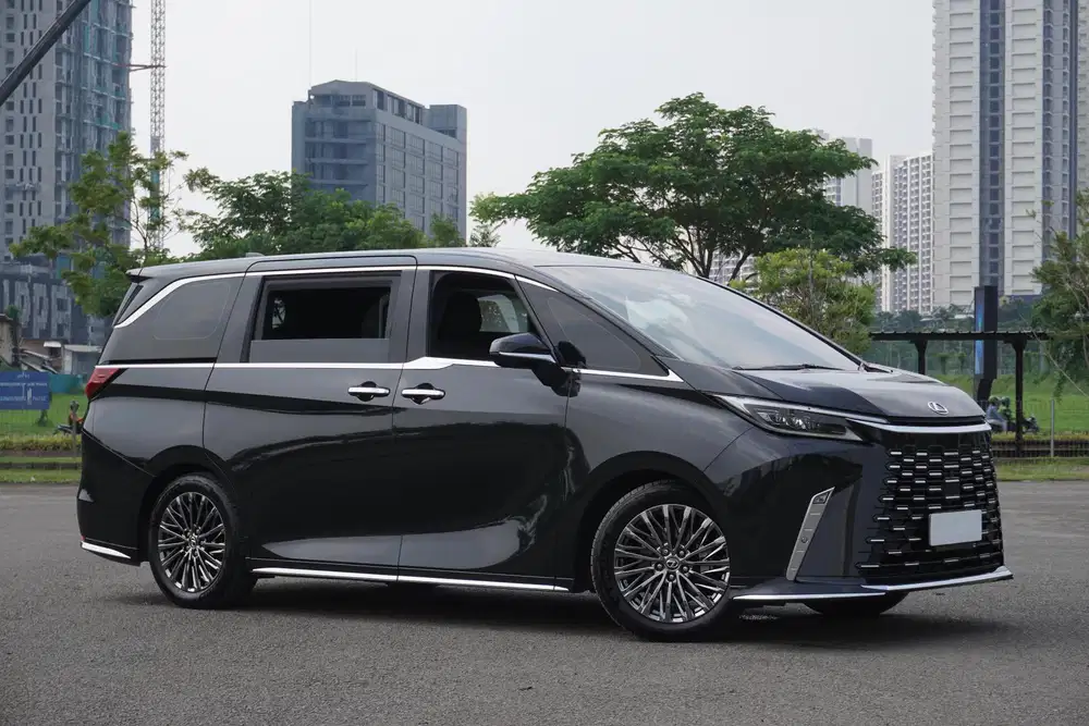 Lexus LM350h Hybrid
Luxury VIP A25A-FXS 2023