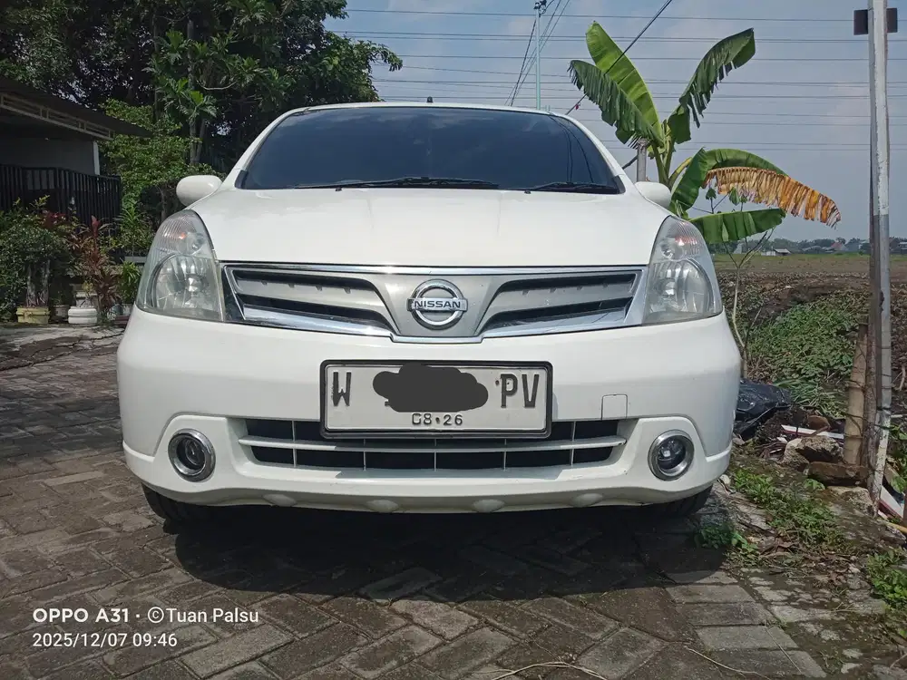 Nissan Livina 2012 Bensin