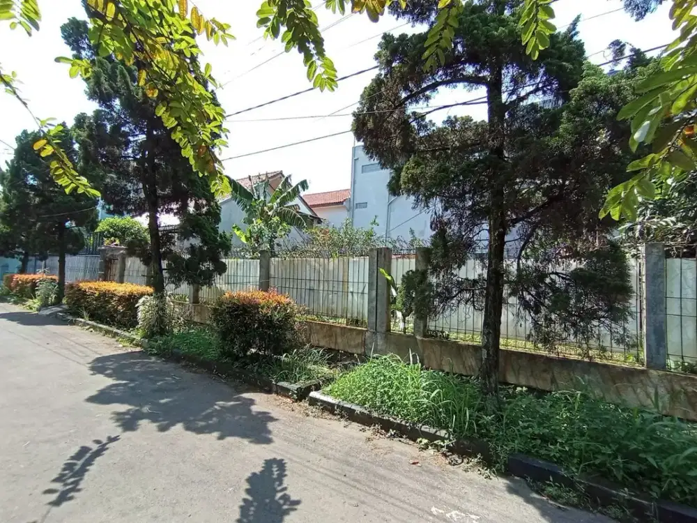 DIJUAL Tanah Matang 2 Kavling Siap Bangun di Komplek ARCAMANIK CISARANTEN lokasi dekat ke Jalan utama ANTAPANI Bandung