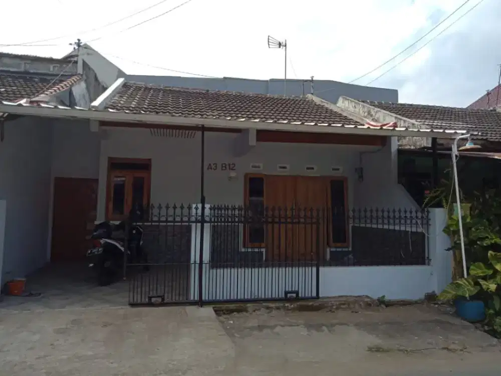 Di sewakan rumah murah , nyaman dan di pusat perum sawojajar