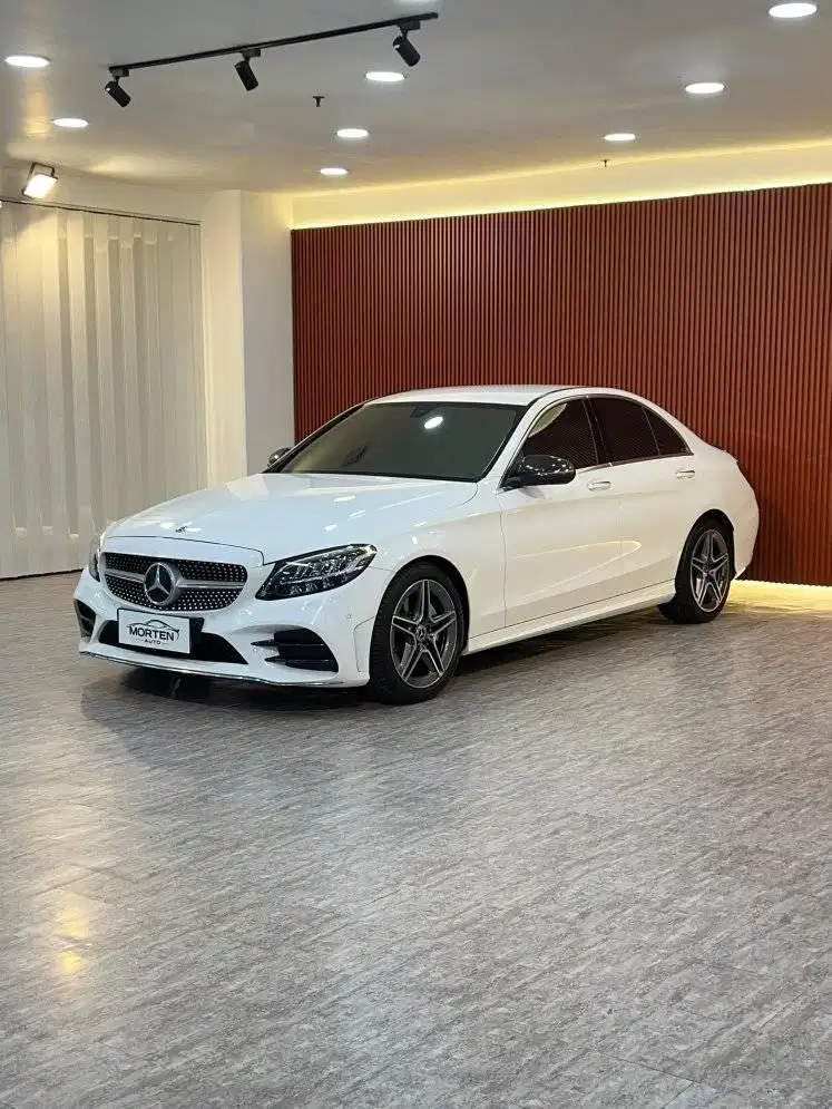 Mercedes Benz C200 Final Edition Tahun 2021 Km 32 Rb