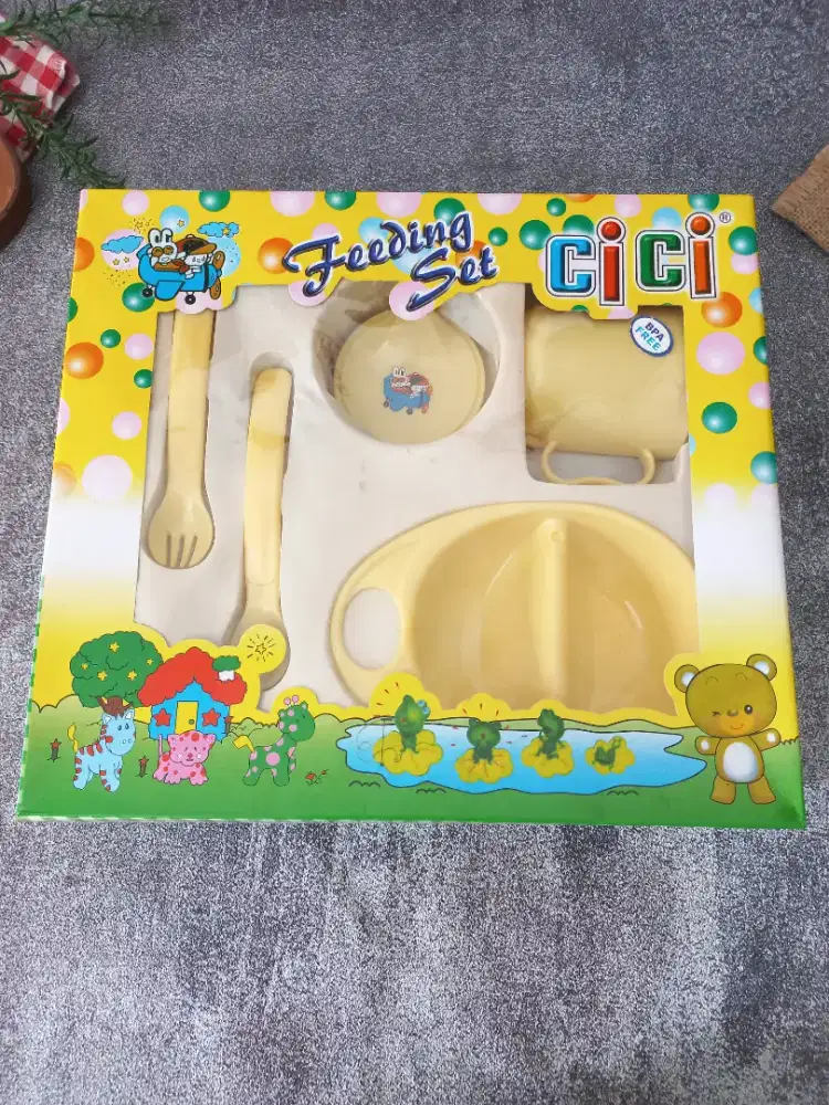 Feeding set bayi