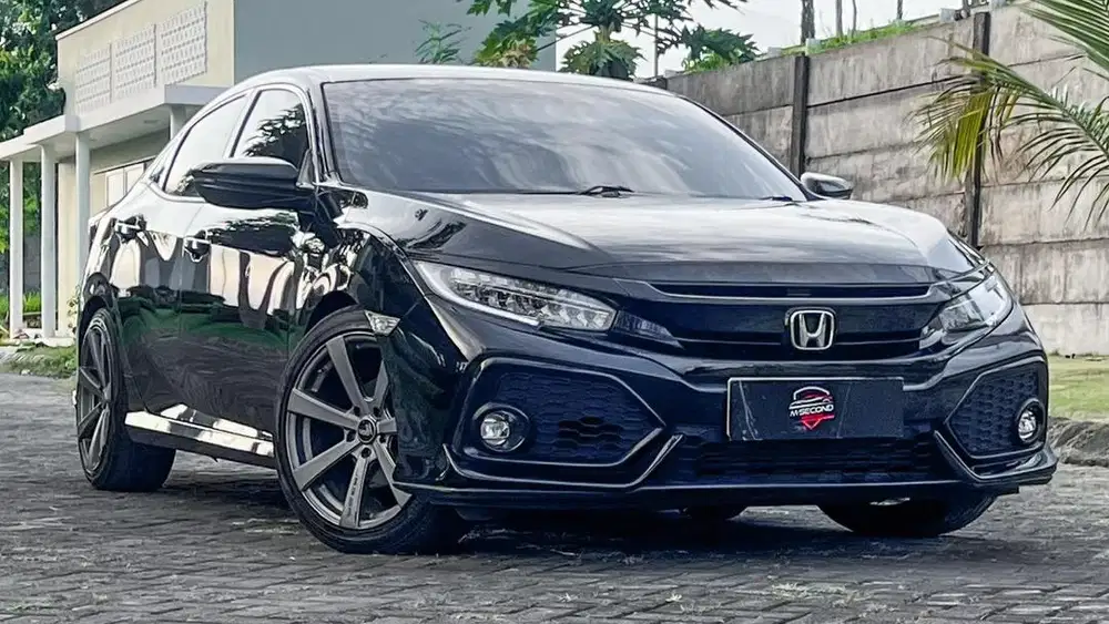 Honda civic Hatchback E CVT 2018
