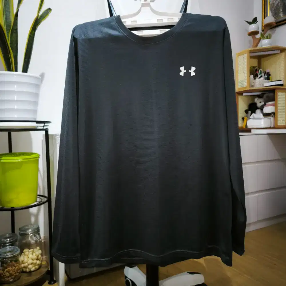 Second Baju Atasan Olahraga Unisex Pria Wanita Navy Under Armour XXL