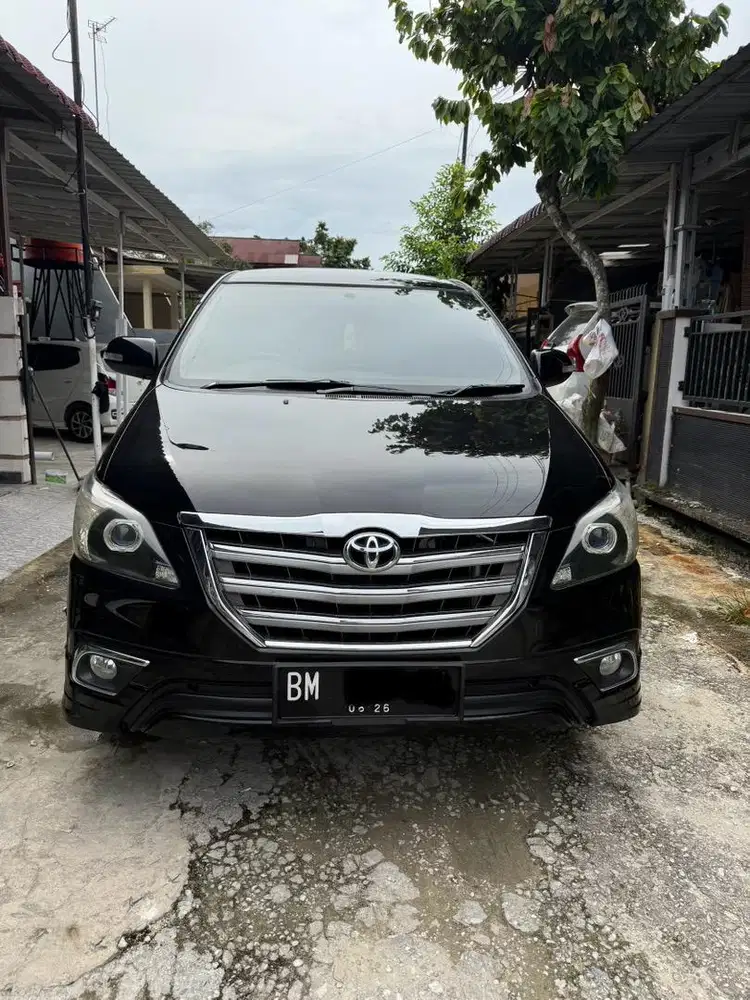 dijual innova 2015 type V luxury bensin