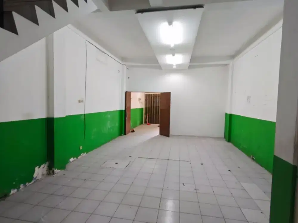 DISEWAKAN RUKO PANJANG JIWO 3 LANTAI COCOK UNTUK USAHA