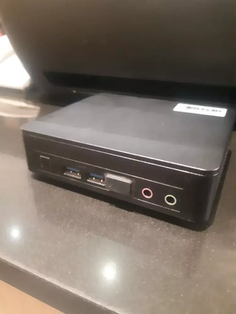 MINI PC NUC 11ATKC4