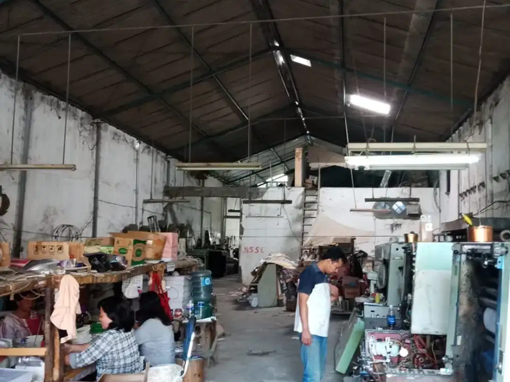 DIJUAL RUMAH RAYA WONOREJO RUMAH + KANTOR + GUDANG!