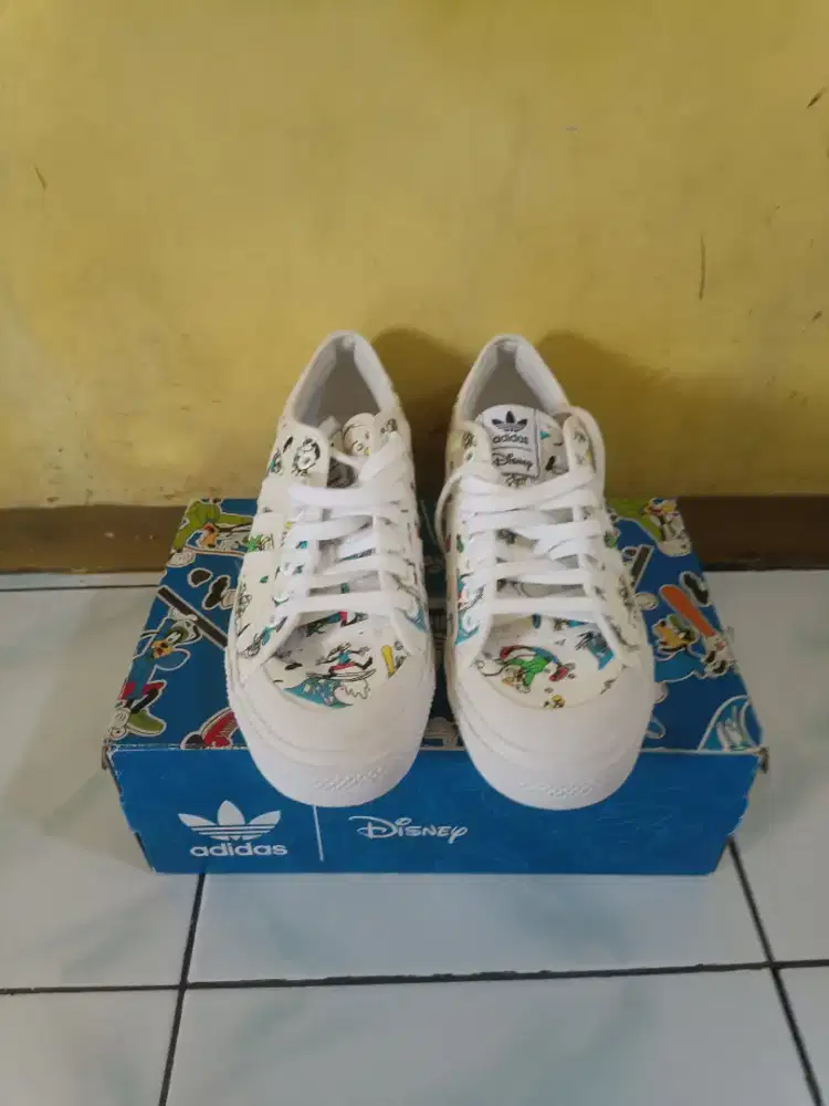 Sepatu Adidas Originals Nizza X Disney Sport Goofy