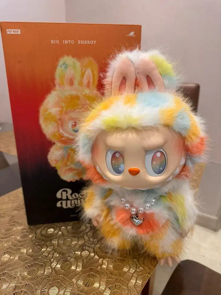 Labubu - Rocking universe