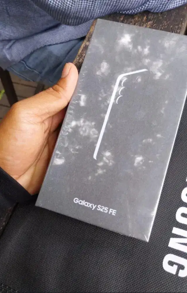 samsung s25 fe.