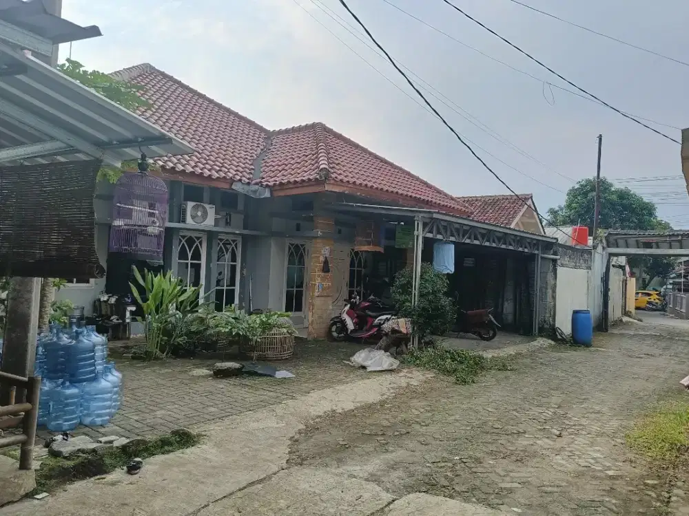 Dijual rumah + usaha