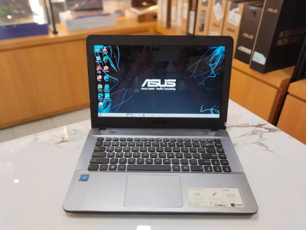 CUCI GUDANG!! ASUS X441M CELERON N4000/RAM 4GB/SSD 128GB/SIAP PAKAI