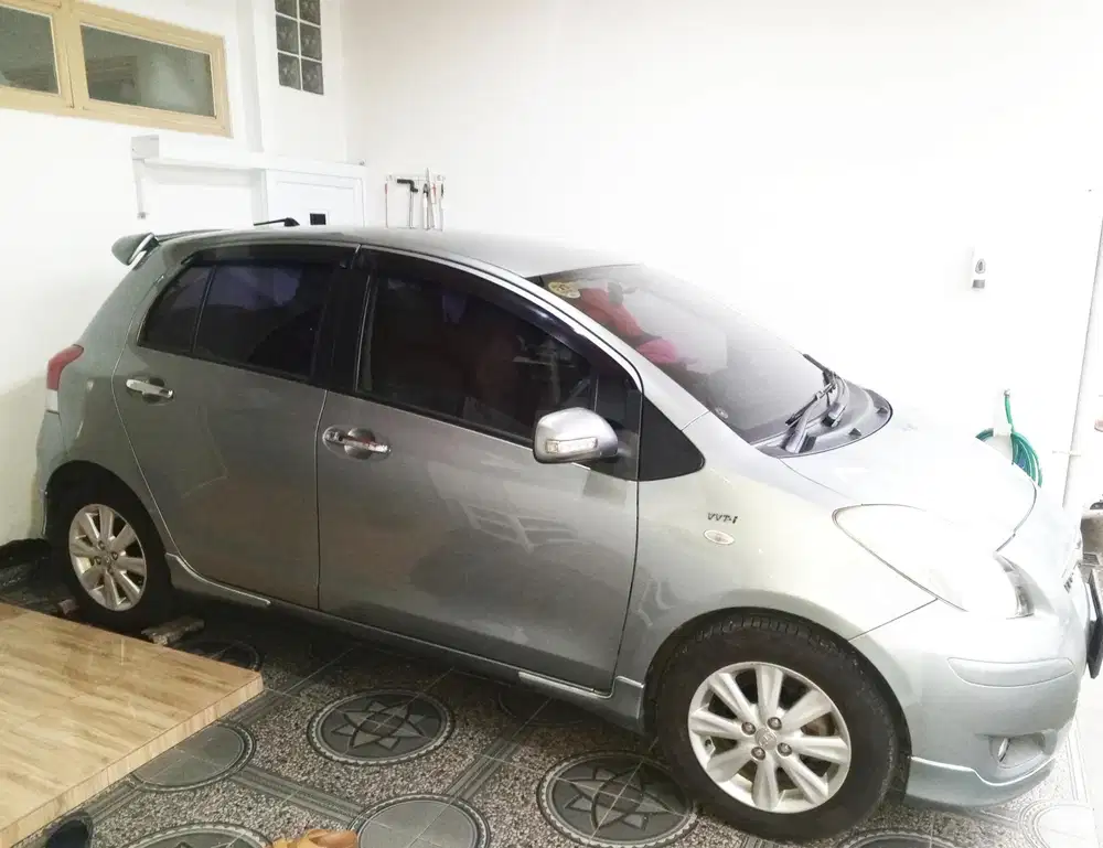 Toyota Yaris 2011 Bensin