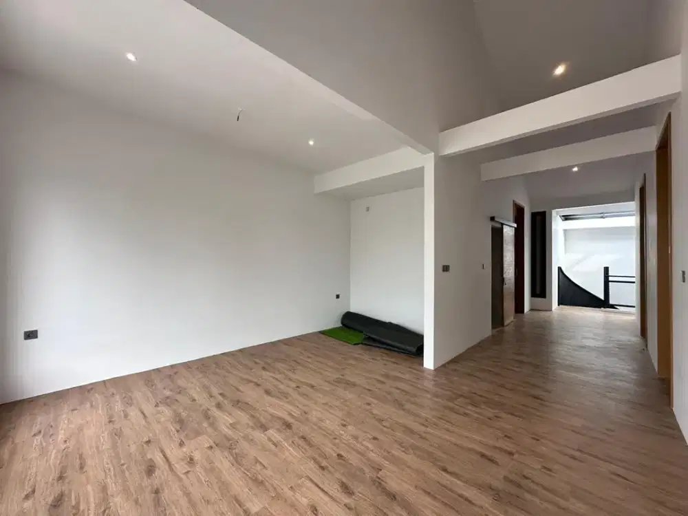 Dijual Rumah Pasar Minggu Jakarta Selatan 4+1 Bedroom Siap Huni