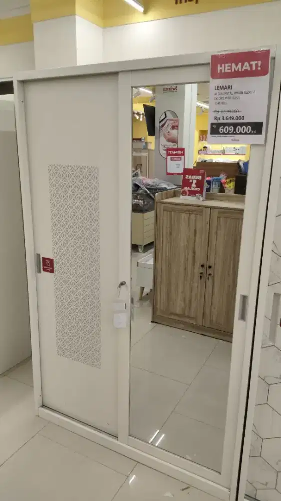 LEMARI BESI GESER DAN TARIK