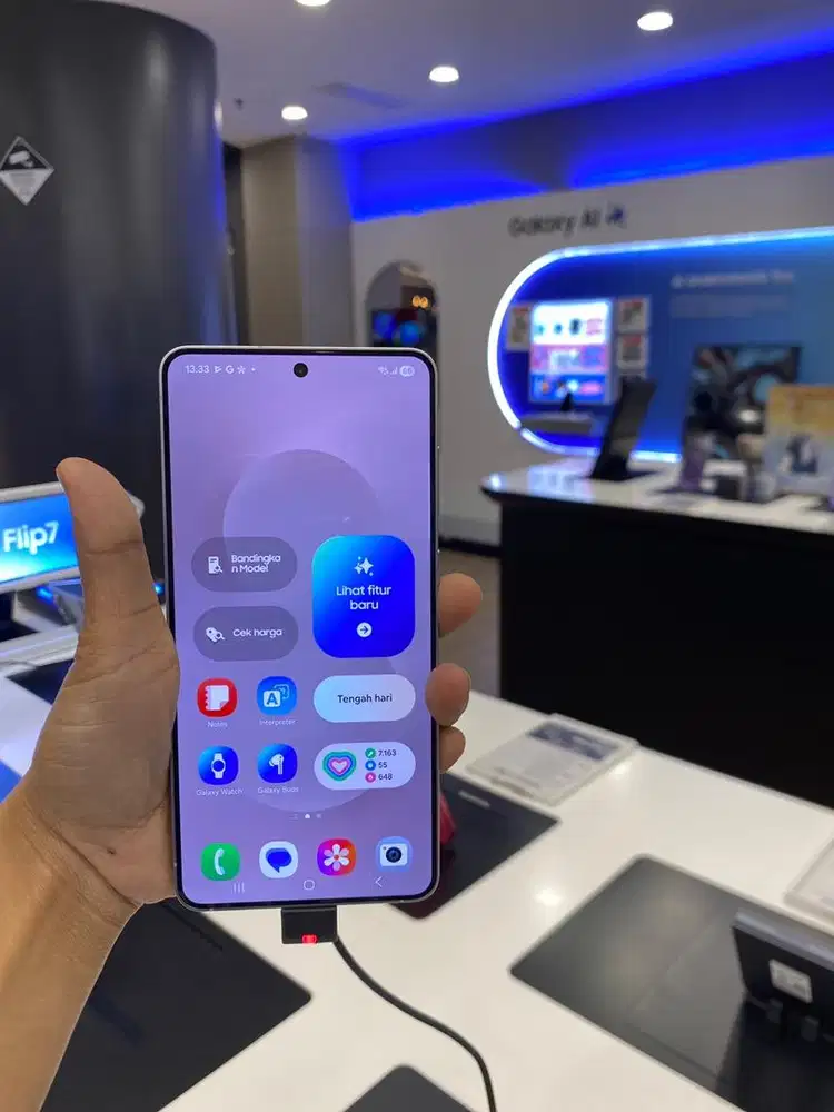 galaxy samsung s25 edge free bluthooth speaker